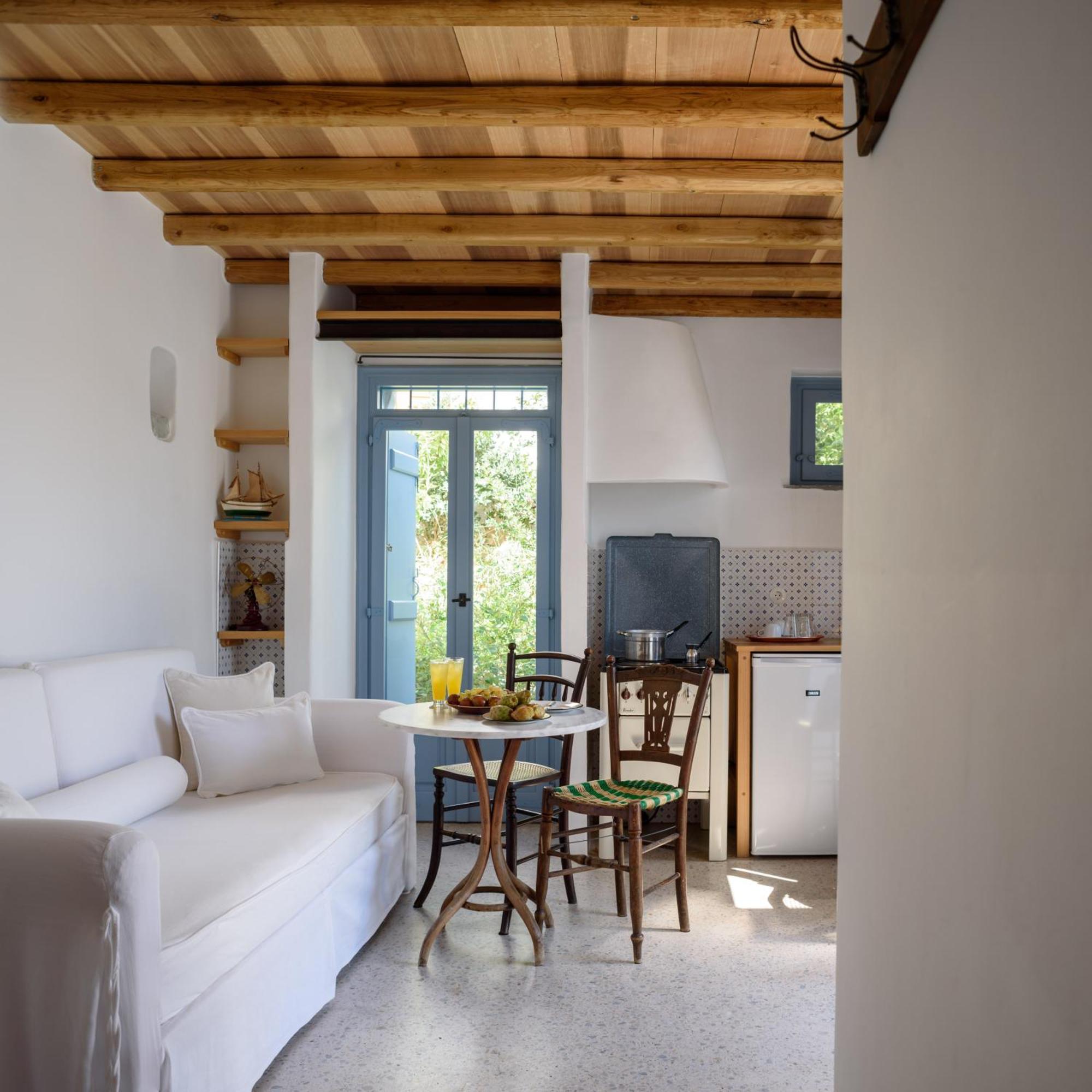 Mezzolovero Suites Кимолос Экстерьер фото