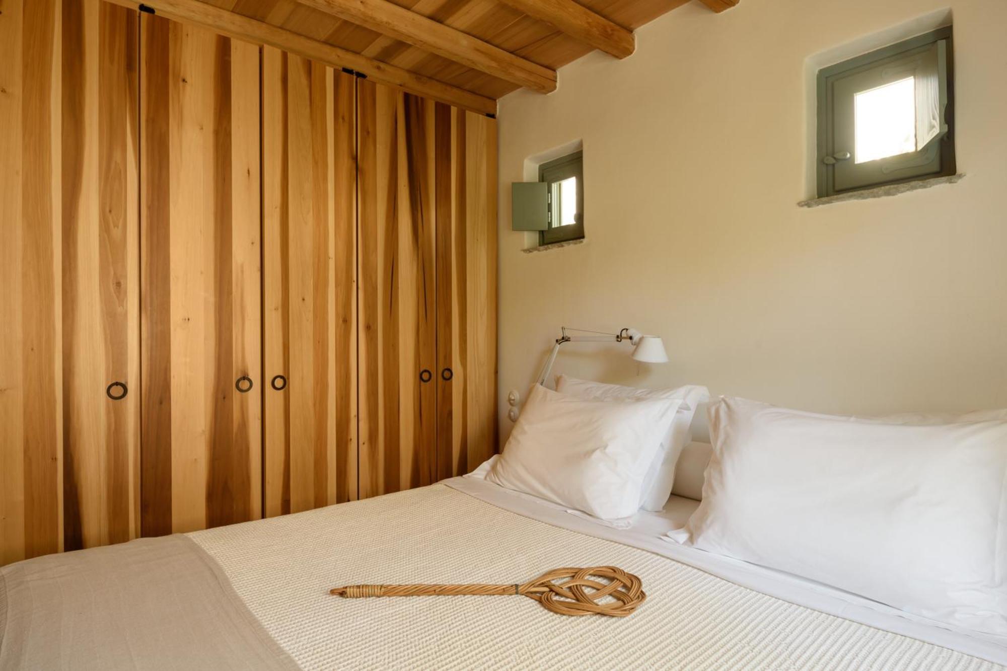 Mezzolovero Suites Кимолос Экстерьер фото